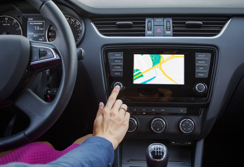 navigating using car technology